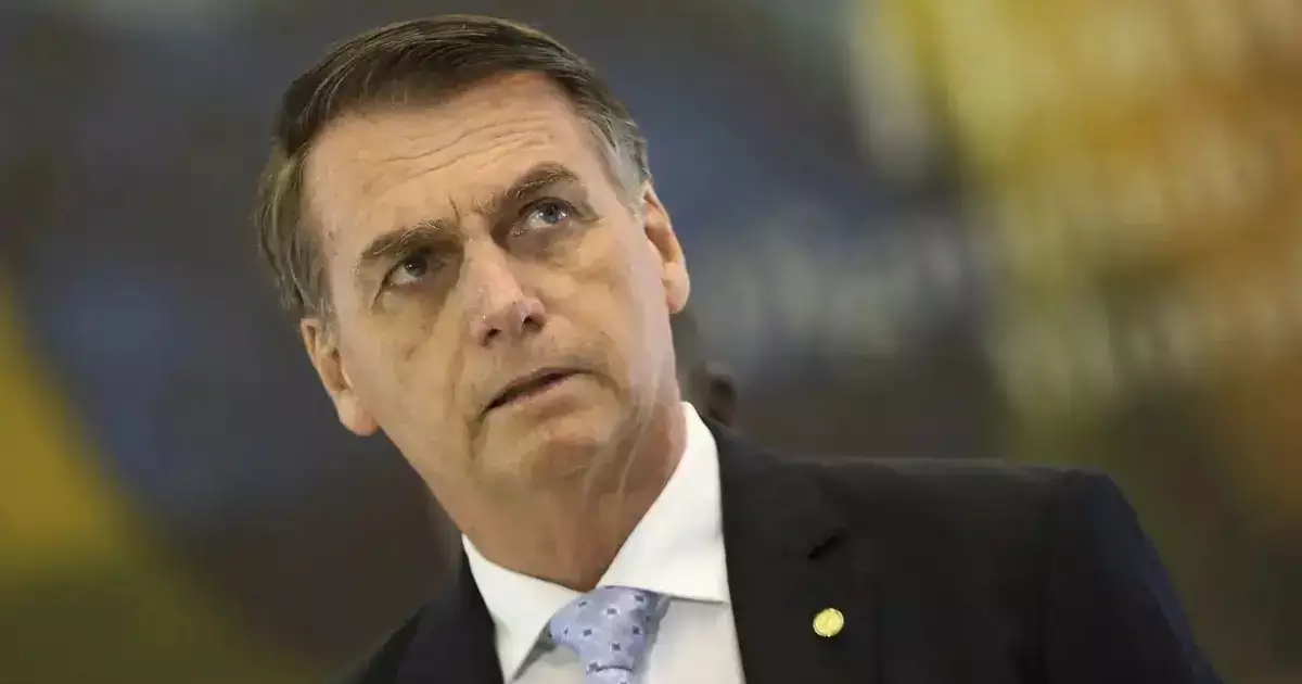 Datafolha: 55% do eleitorado brasileiro acredita que Bolsonaro tentou dar golpe para se manter na presidência e 39% discorda