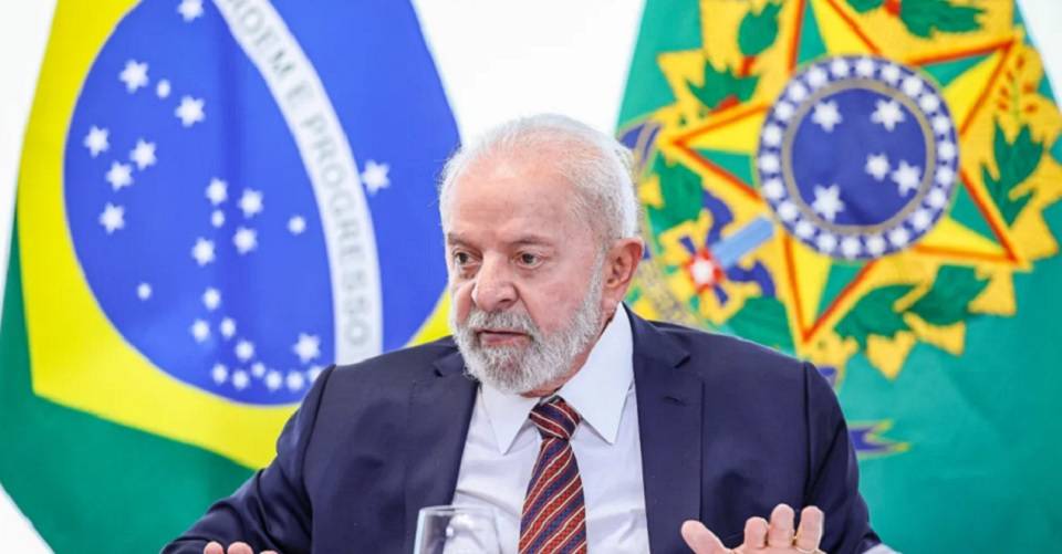 ‘Tenho 70 anos, energia de 30 e tesão de 20’, diz Lula em resposta a críticas sobre condição física