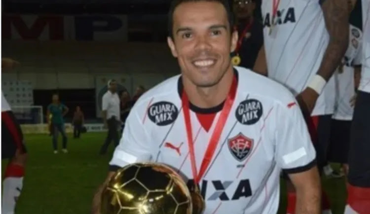 Morre aos 41 anos Leandro Domingues, ídolo do Vitória