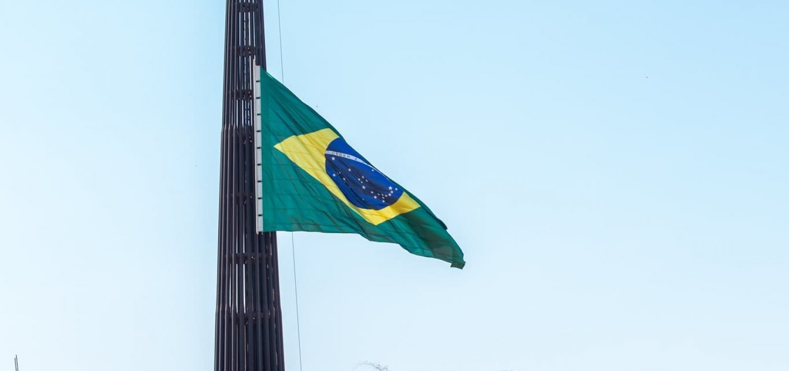 Datafolha: Orgulho de ser brasileiro cai para 74% e vergonha sobe para 24%