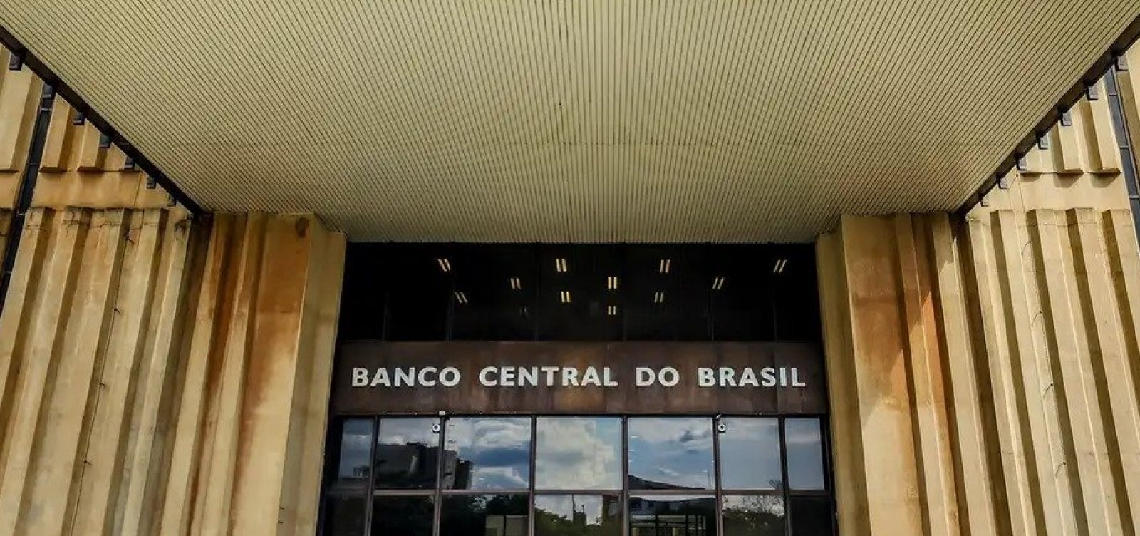 Pix Automático será obrigatório em débitos entre bancos a partir de outubro