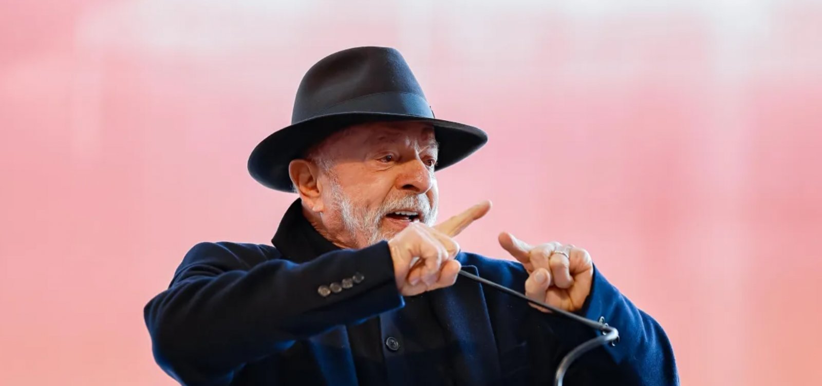 Lula defende soberania do Brasil e diz que quem “se meter” nas eleições “vai apanhar muito”
